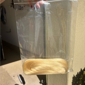 Brand New Halocouture Tape Ins in shade #613 bright blonde